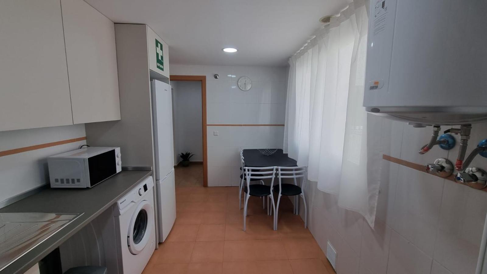 Moderno Apartamento 3 Dormitorios, Garaje Y Piscina La Algaba Exteriör bild