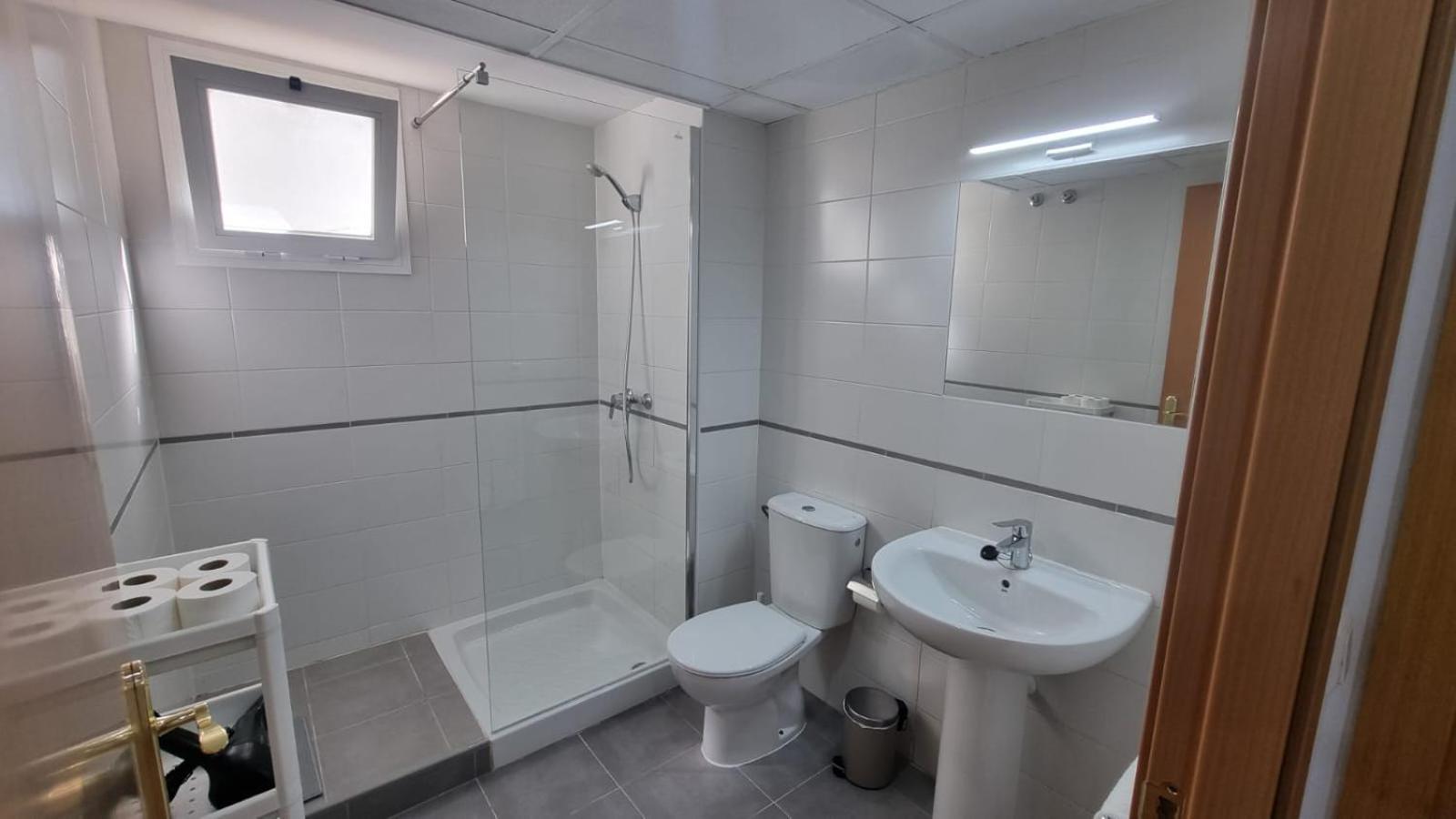 Moderno Apartamento 3 Dormitorios, Garaje Y Piscina La Algaba Exteriör bild