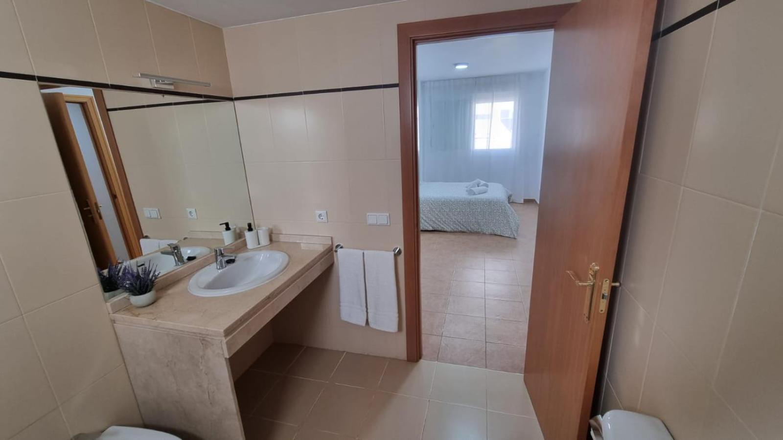 Moderno Apartamento 3 Dormitorios, Garaje Y Piscina La Algaba Exteriör bild