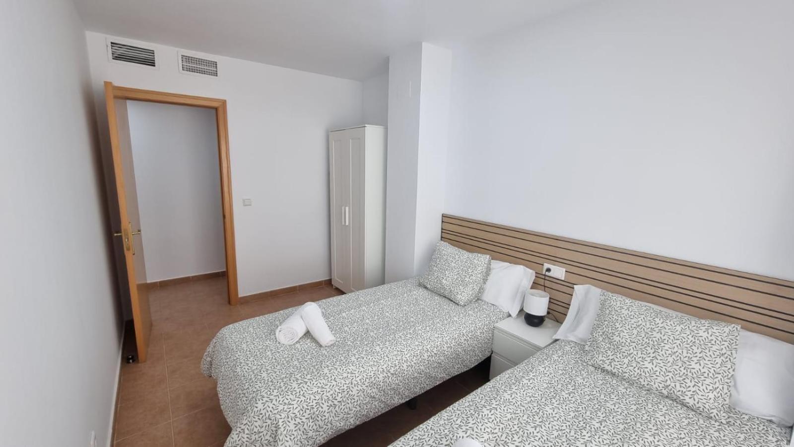 Moderno Apartamento 3 Dormitorios, Garaje Y Piscina La Algaba Exteriör bild